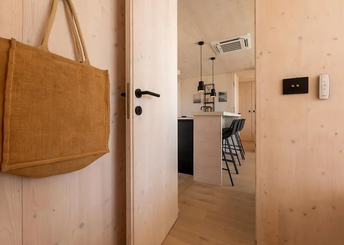 Buqez Ecovilla 59 - Delphina Drage